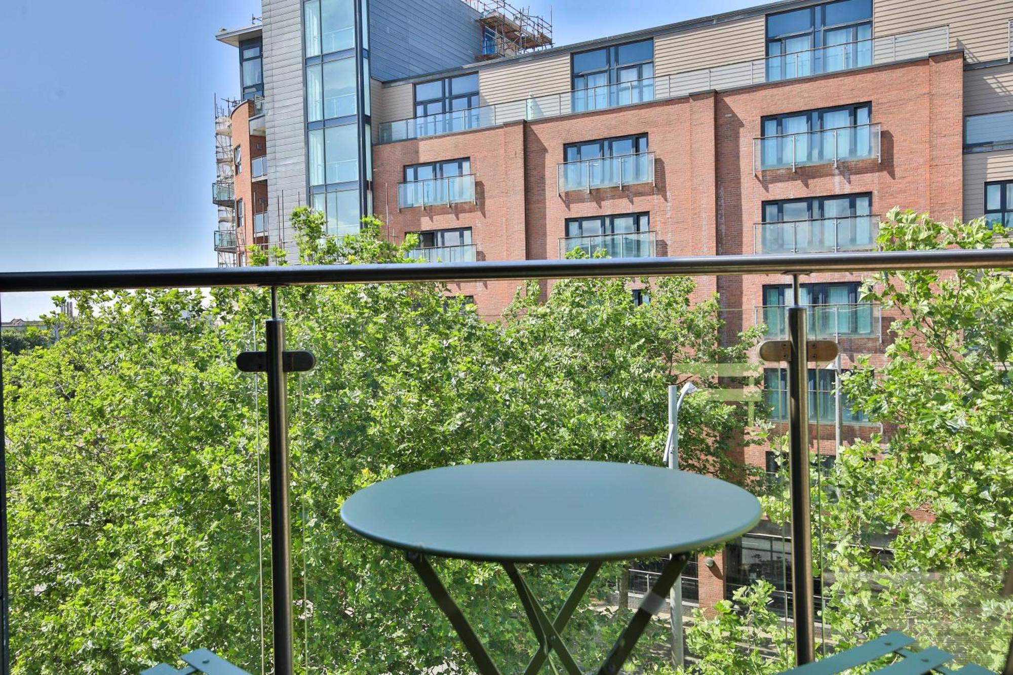 Princess Lofts City Centre Studios With Nespresso Coffee Machines & New Fast Wifi By Stayright Swansea Exterior foto